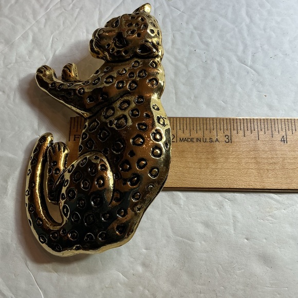 Vintage Gold Tone Leopard Belt Buckle - Picture 7 of 7
